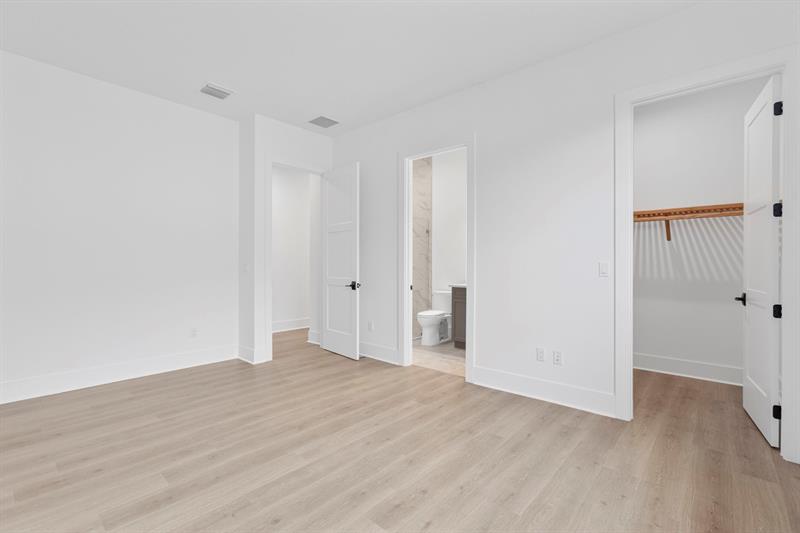 Image 29 of 44 For 9187 Shinnecock Drive