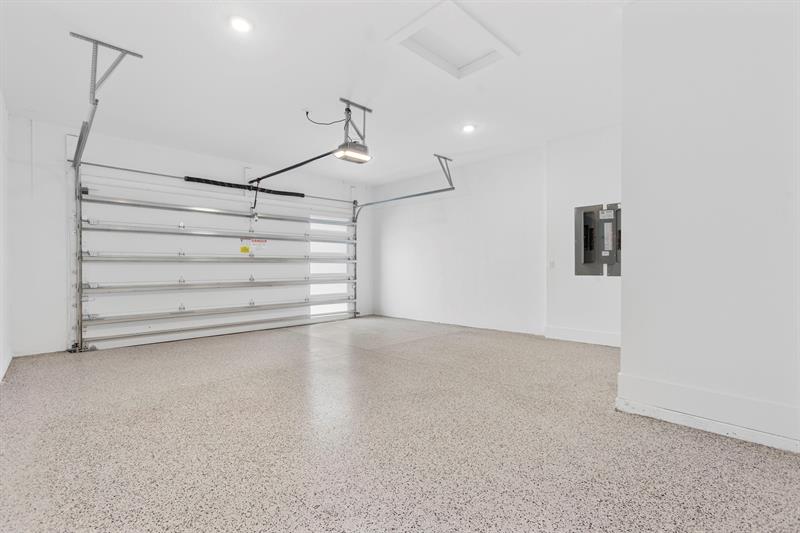 Image 34 of 44 For 9187 Shinnecock Drive