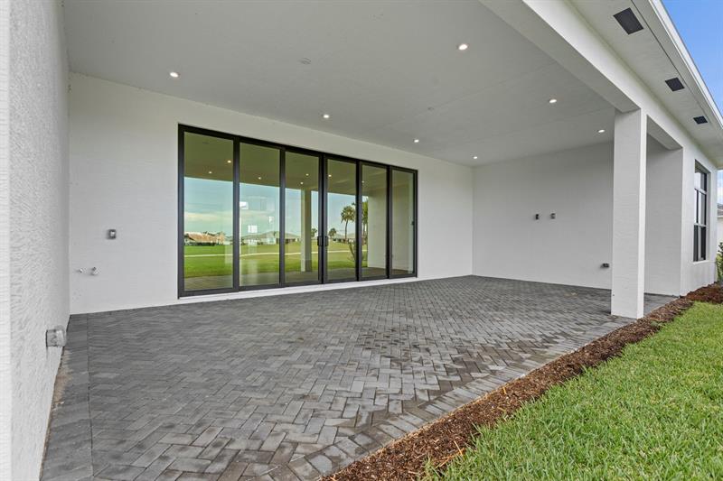 Image 37 of 44 For 9187 Shinnecock Drive