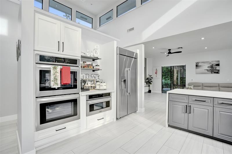 Image 19 of 77 For 1712 Vestal Dr