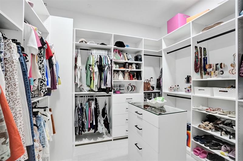 Image 34 of 77 For 1712 Vestal Dr