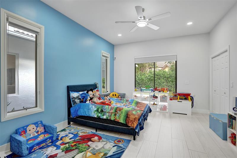 Image 46 of 77 For 1712 Vestal Dr