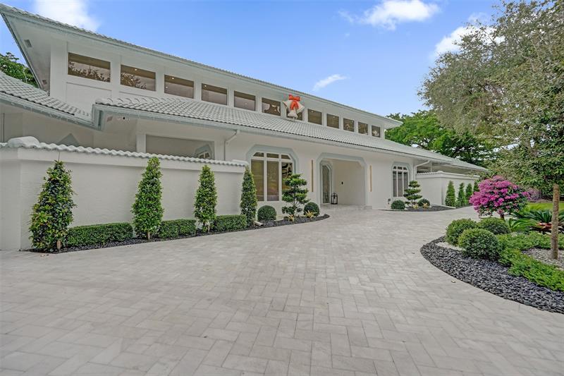 Image 5 of 77 For 1712 Vestal Dr