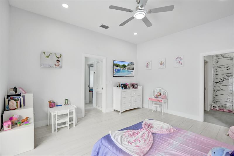 Image 52 of 77 For 1712 Vestal Dr