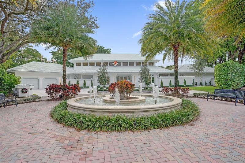 Image 6 of 77 For 1712 Vestal Dr