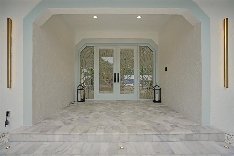 Image 7 of 77 For 1712 Vestal Dr