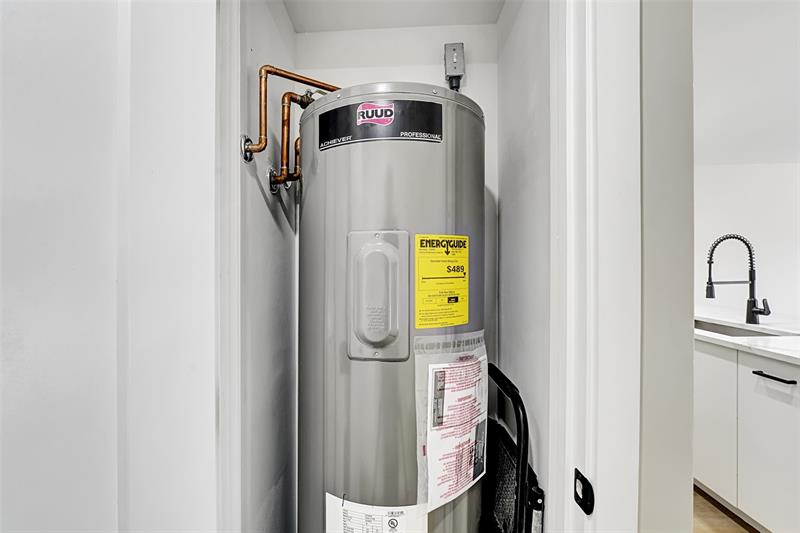 Image 19 of 35 For 1100 5th Ct  1