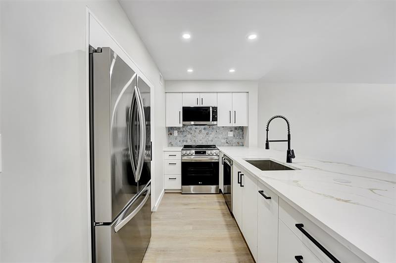 Image 25 of 35 For 1100 5th Ct  1