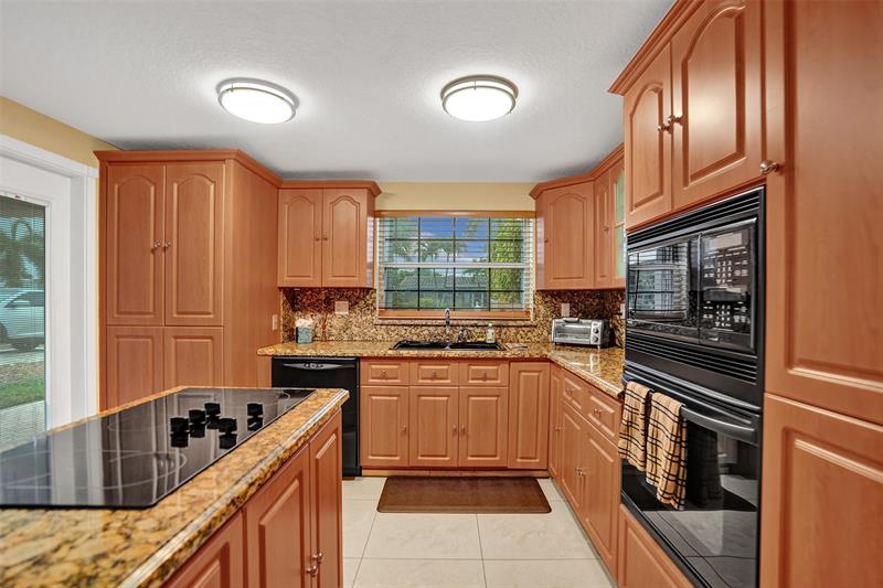 Image 16 of 57 For 2542 Marathon Ln