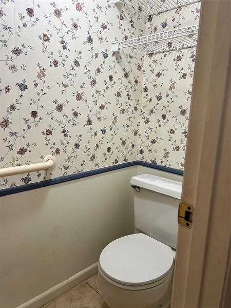 Image 13 of 29 For 9101 19th Pl  B