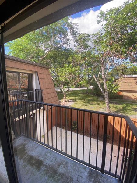 Image 18 of 29 For 9101 19th Pl  B