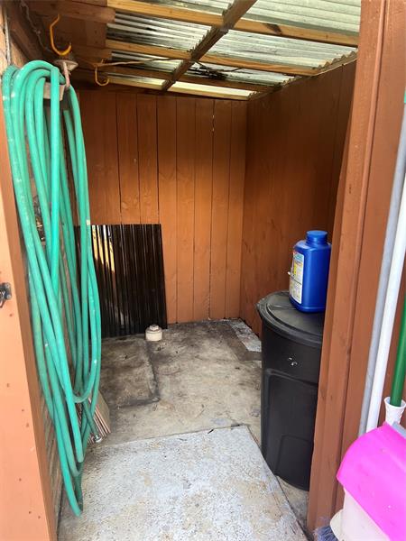 Image 22 of 29 For 9101 19th Pl  B