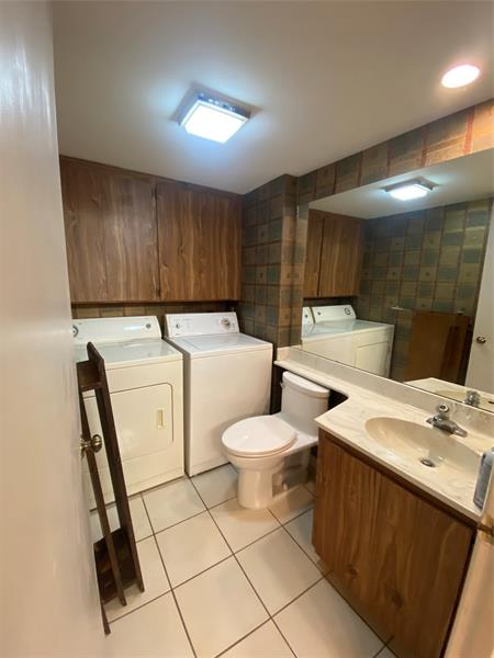 Image 7 of 29 For 9101 19th Pl  B