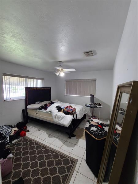 Image 13 of 26 For 4711 Andrews Ave