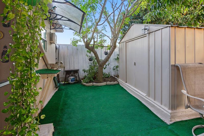 Image 25 of 37 For 17211 119th Ct