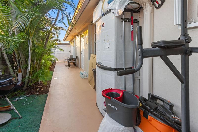 Image 31 of 37 For 17211 119th Ct