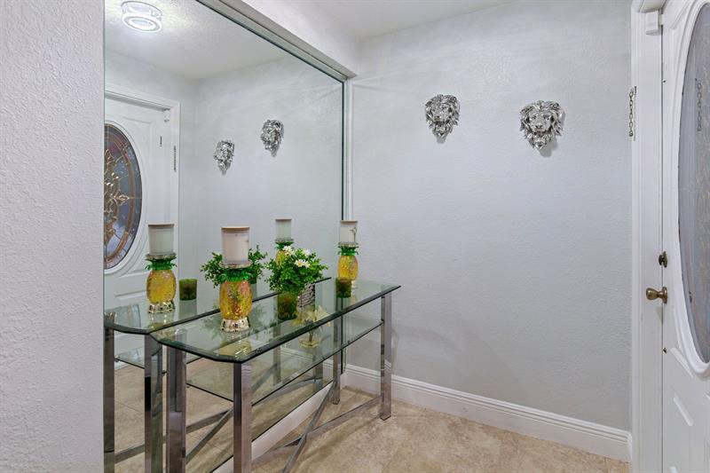 Image 5 of 37 For 17211 119th Ct