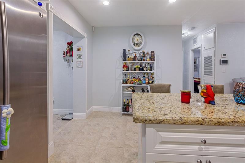 Image 9 of 37 For 17211 119th Ct