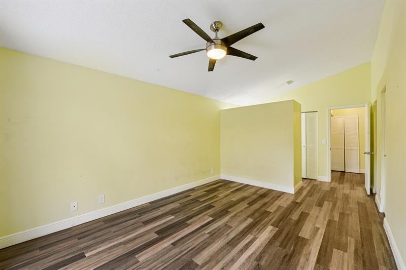 Image 16 of 33 For 7330 Flores Way