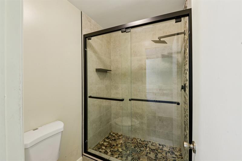 Image 18 of 33 For 7330 Flores Way