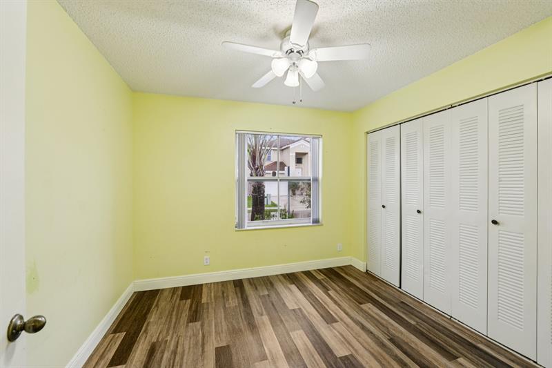 Image 19 of 33 For 7330 Flores Way