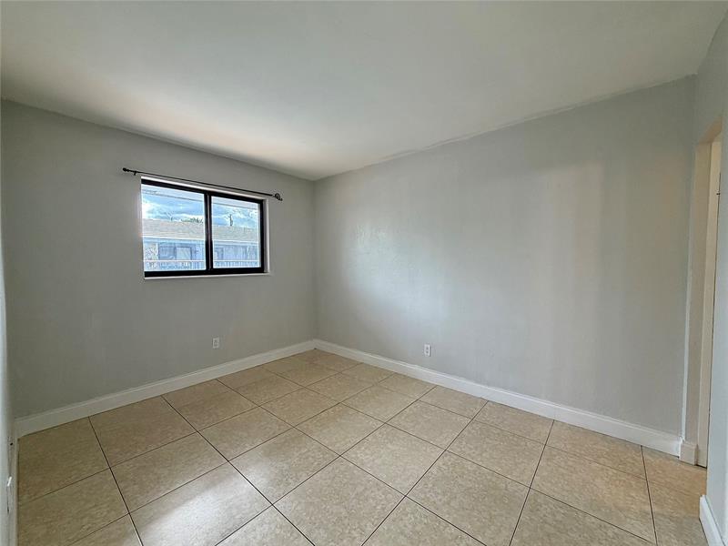 Image 13 of 16 For 1023 1st Ave  1