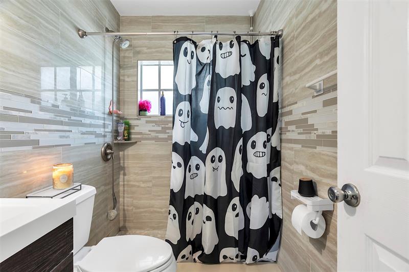 Image 15 of 24 For 531 61st St  