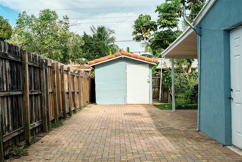 Image 19 of 24 For 531 61st St  