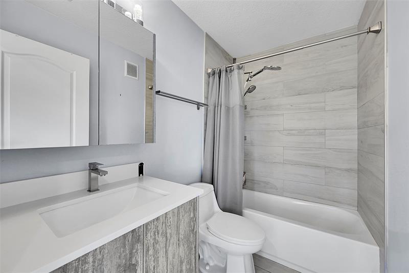 Image 35 of 45 For 150 Jacaranda Country Club Dr  200