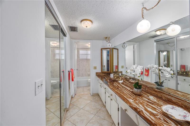 Image 10 of 23 For 3990 42nd Ave  311