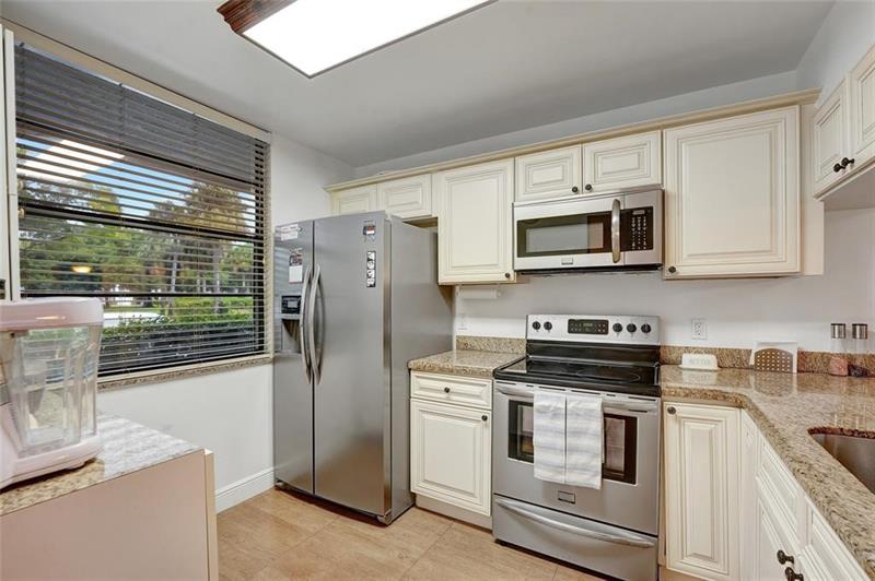 Image 10 of 41 For 1502 Whitehall Dr  106