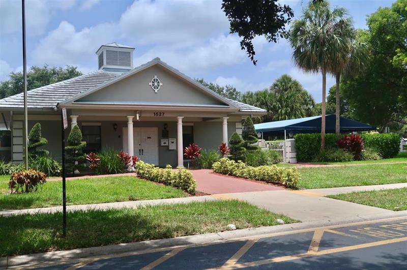 Image 31 of 41 For 1502 Whitehall Dr  106