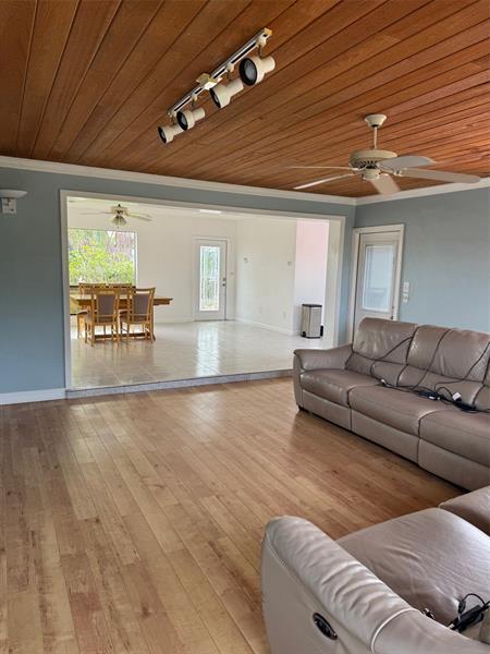 Image 10 of 33 For 439 33rd St  