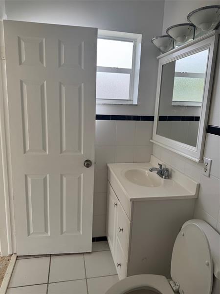 Image 11 of 33 For 439 33rd St  