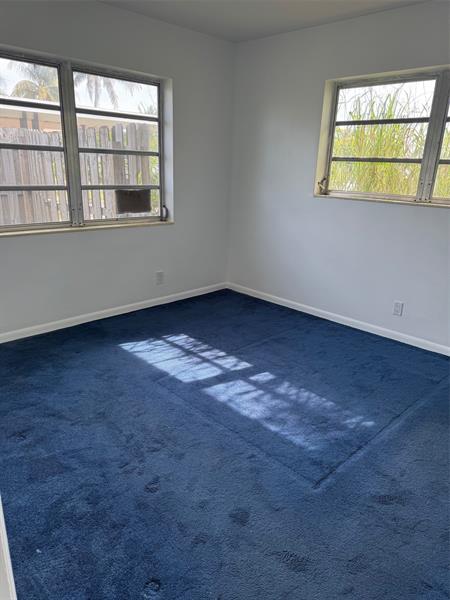 Image 16 of 33 For 439 33rd St  