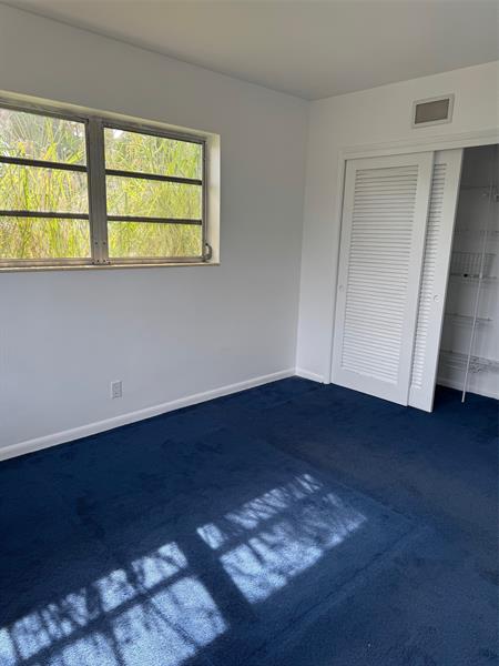 Image 17 of 33 For 439 33rd St  