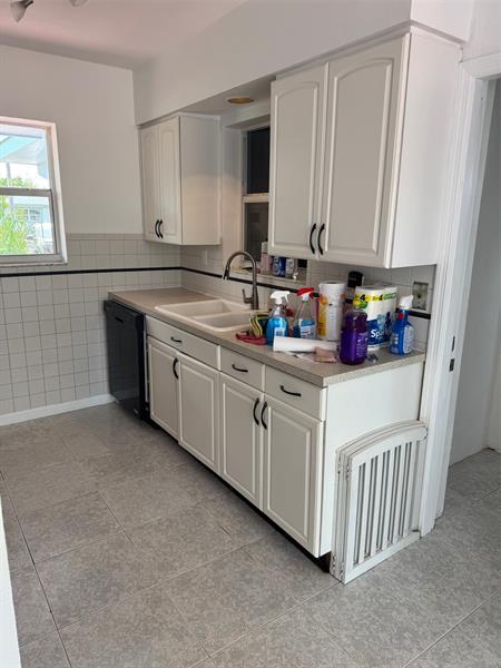 Image 32 of 33 For 439 33rd St  