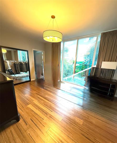 Image 12 of 53 For 45 Hendricks Isle 403