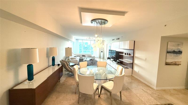 Image 3 of 53 For 45 Hendricks Isle 403