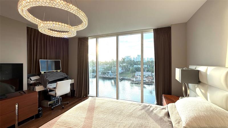 Image 9 of 53 For 45 Hendricks Isle 403