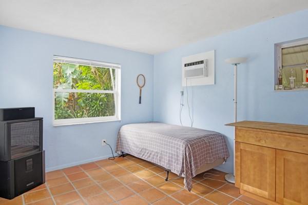 Image 24 of 33 For 54 103rd St  