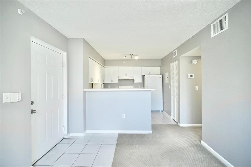 Image 11 of 32 For 4824 State Road 7 9207