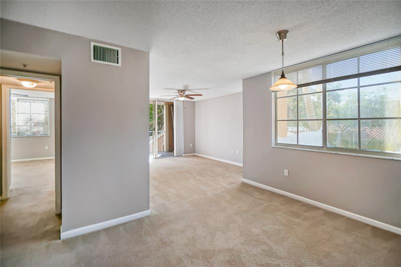 Image 14 of 32 For 4824 State Road 7 9207