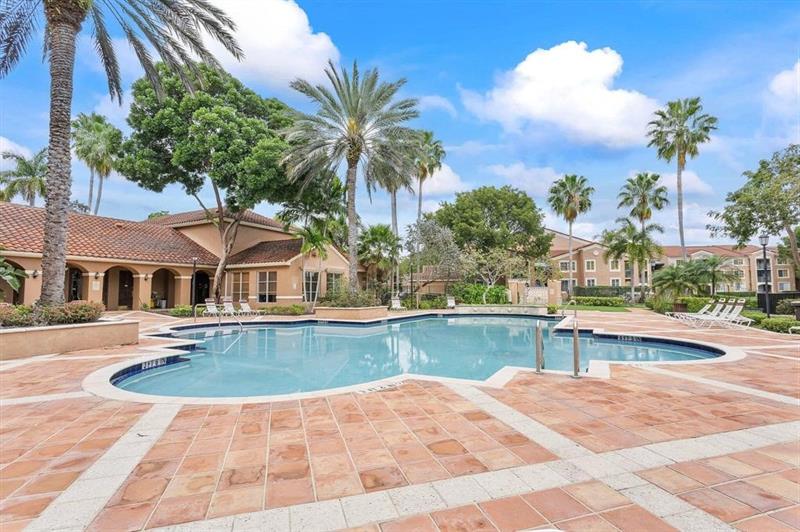 Image 26 of 32 For 4824 State Road 7 9207