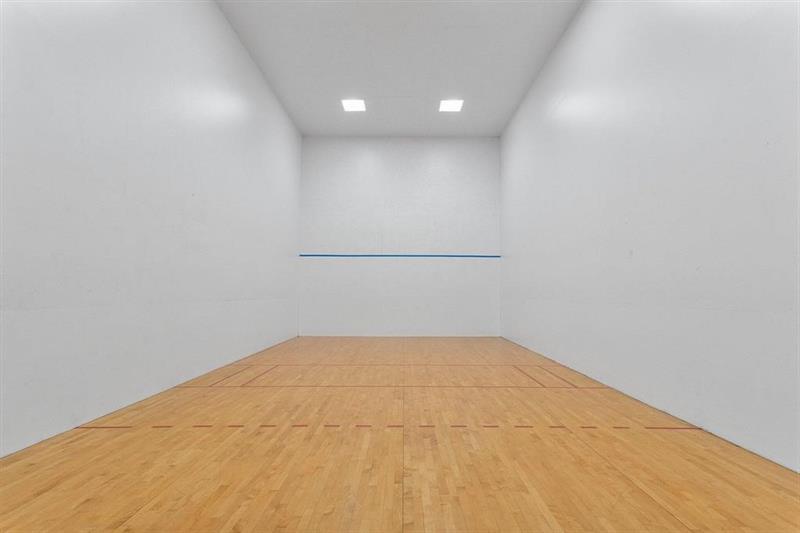 Image 30 of 32 For 4824 State Road 7 9207