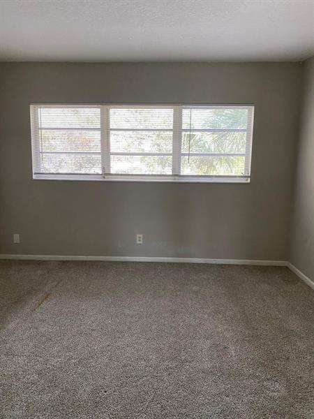 Image 3 of 18 For 2303 Federal Highway  19