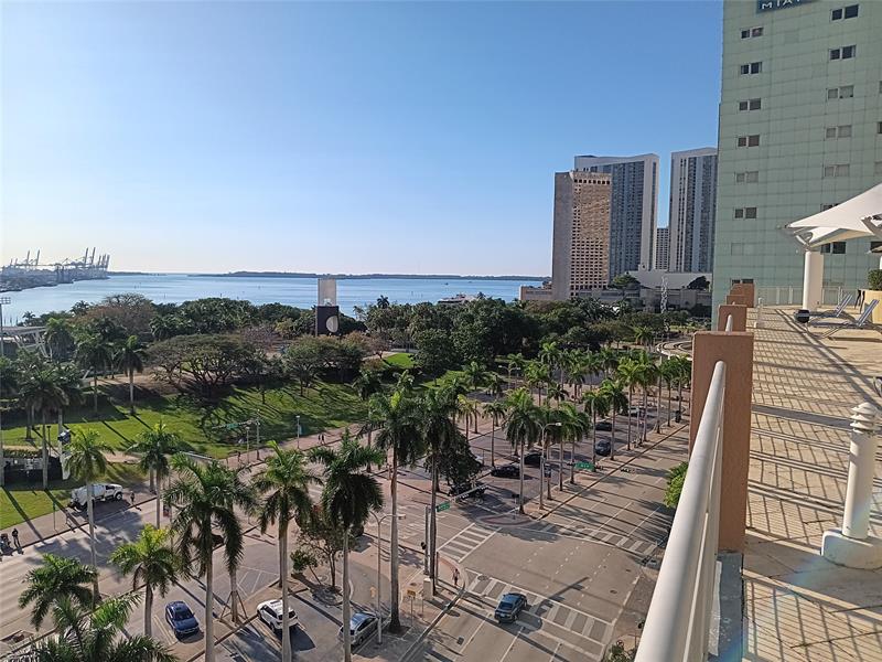 Image 32 of 37 For 253 2nd St  1103