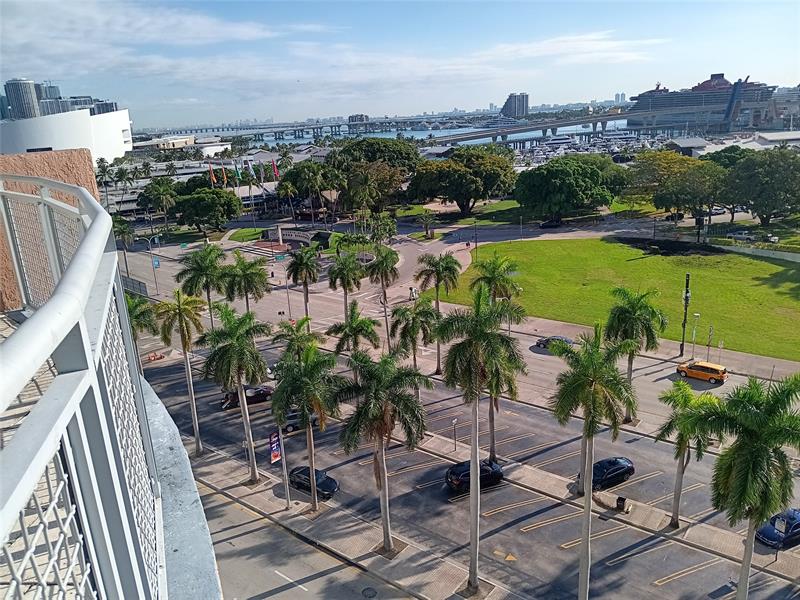 Image 35 of 37 For 253 2nd St  1103