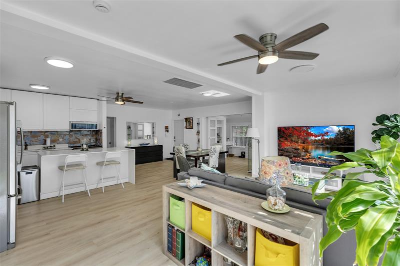 Image 12 of 48 For 3194 Taft St