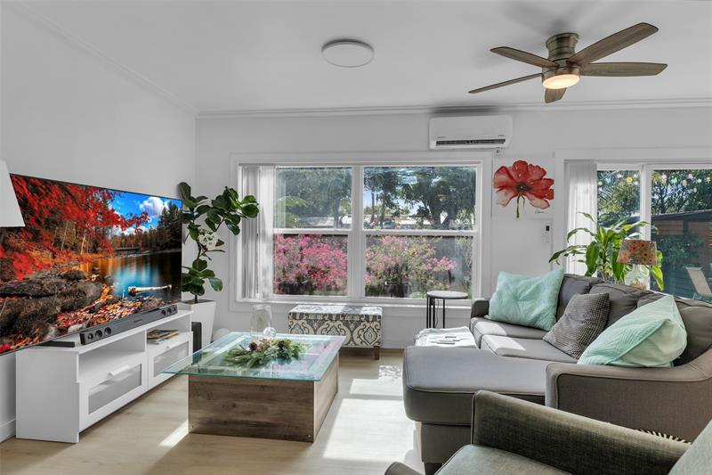 Image 14 of 48 For 3194 Taft St